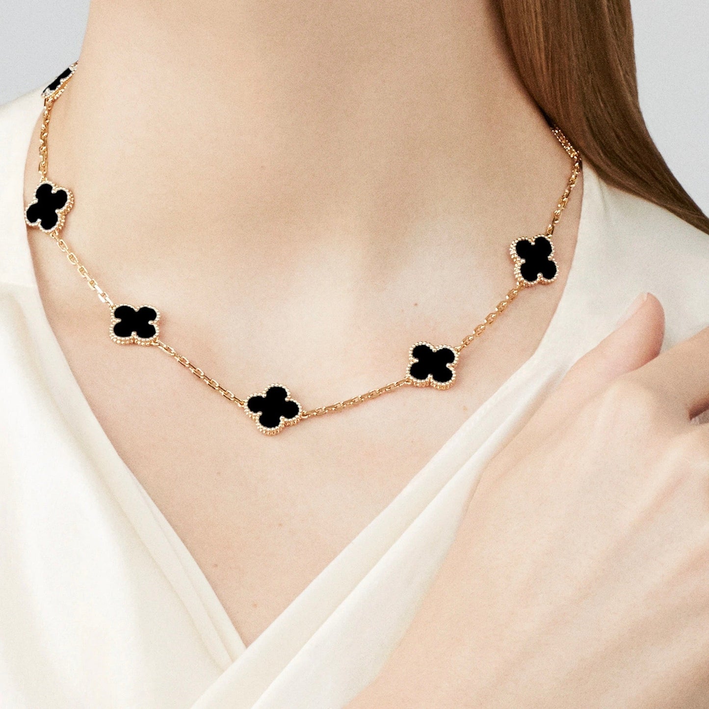 CLOVER NECKLACE